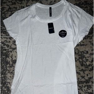 NWT Torrid white tee size 0